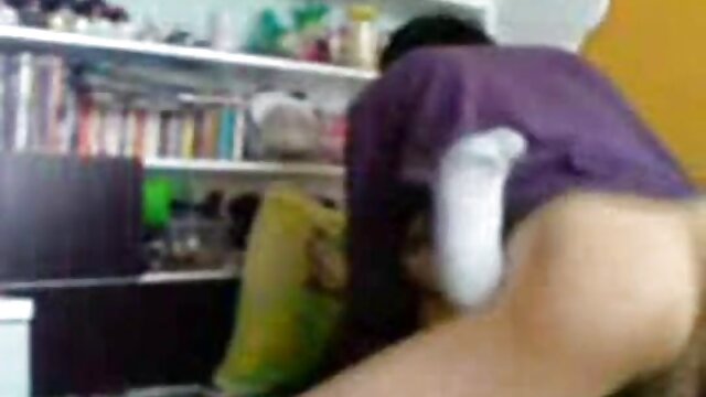 Najlepsze porno :  Drobna brunetka Hannah mamuski sex filmy Hartman uwielbia głębokie gardło z grubym, soczystym kutasem. Seksowne filmy porno 