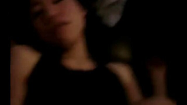 Najlepsze porno :  Murzynka nie chce grać w bilard i woli mamuski sex video to robić Seksowne filmy porno 