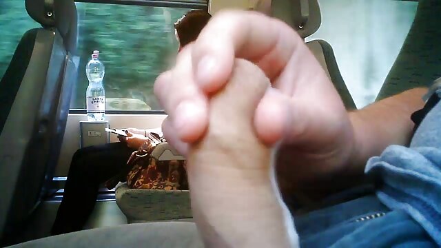 Najlepsze porno :  Wspaniała czeska blondynka w pończochach filmy erotyczne z mamuskami za darmo rozkłada nogi dla złotej rączki Seksowne filmy porno 