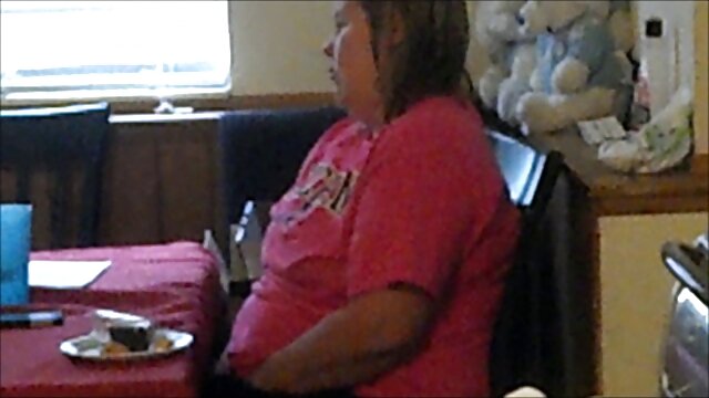 Najlepsze porno :  Kochanie  z małymi cyckami ujeżdża dobrego kutasa Seksowne filmy porno 