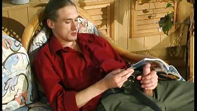 Najlepsze porno :  Zboczona para urządza orgię sex mamuski za darmo z dwiema nastoletnimi uczennicami Seksowne filmy porno 