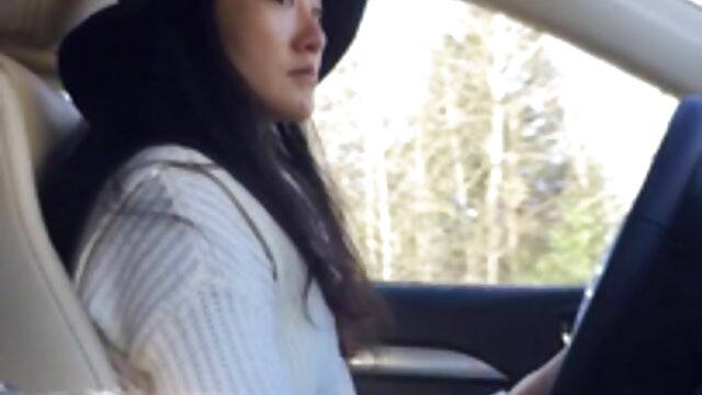 Najlepsze porno :  Latynoska Izzy Lush i porno filmy z mamuskami blondynka Kiara Cole rozebrały się do ruchania Seksowne filmy porno 