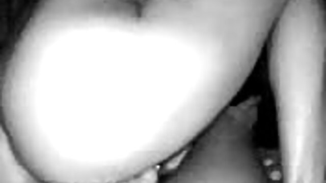 Najlepsze porno :  Koleś sex za darmo mamuśki z dużym dziobakiem ma genitalną interakcję z blond hottie Seksowne filmy porno 