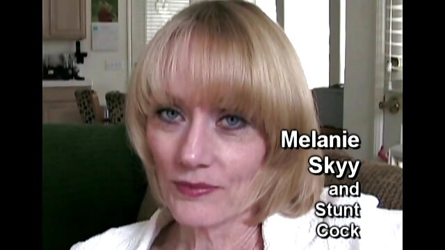 Najlepsze porno :  Niewinnie wyglądająca  dziewczyna ssie ogromny schlong Seksowne filmy porno 