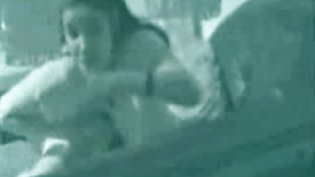 Najlepsze porno :  Szczęśliwy ogier bierze udział w zmysłowym trójkącie z uroczymi dziewczynami sex mamuski darmowe filmiki Seksowne filmy porno 