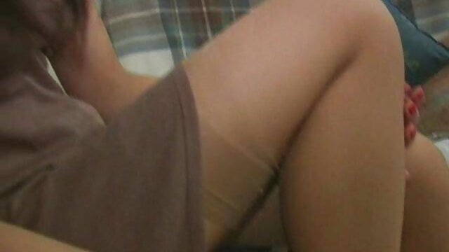 Najlepsze porno :  Drobna wytatuowana nastolatka dostaje jej filmy erotyczne z mamuśkami cipkę zniszczoną przez czarnego przystojniaka Seksowne filmy porno 