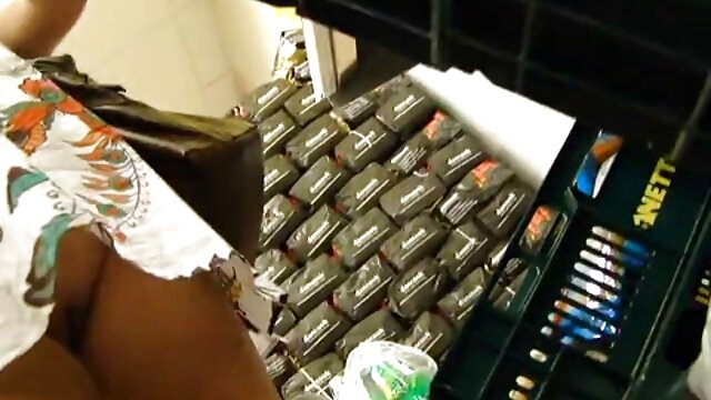 Najlepsze porno :  Przystojny facet porno Keiran tak mocno rucha swoją krętą żonę Seksowne filmy porno 