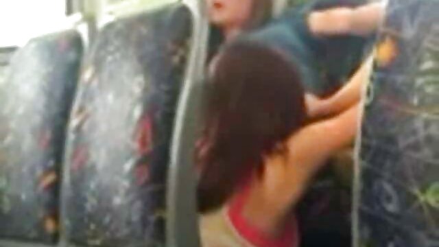 Najlepsze porno :  Krótkowłosy kucyk i blondie filmy erotyczne mamuśki biorą udział w niegrzecznym stosunku oralnym Seksowne filmy porno 