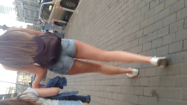 Najlepsze porno :  Mały biały pokój organizuje sex filmy za darmo mamuski mini orgię seksu i paruje od potu Seksowne filmy porno 