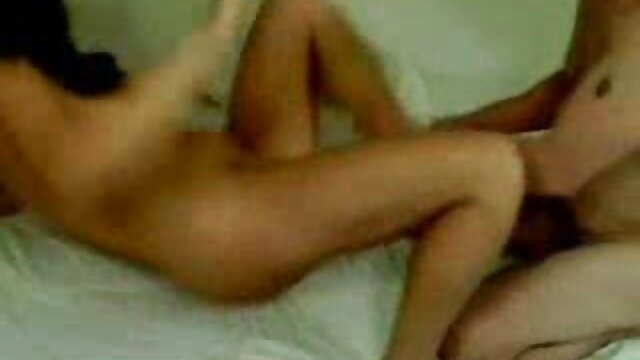 Najlepsze porno :  Nie ma nikogo, tylko blady facet  i opalona diva wali Seksowne filmy porno 