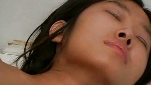 Najlepsze porno :  Kusząca latynoska laska filmiki erotyczne z mamuskami ma swoją cipkę nadziewaną grubym kutasem Seksowne filmy porno 