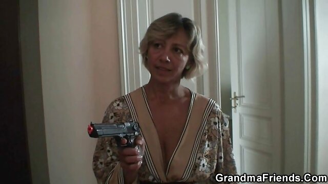 Najlepsze porno :  Opalona wspaniała ruda pozwala młodemu sex filmy mamuśki mężczyźnie ją z grubsza przelecieć Seksowne filmy porno 